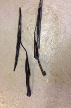 HONDA S2000 AP1 AP2 WINDSCREEN WIPER ARMS 99-09