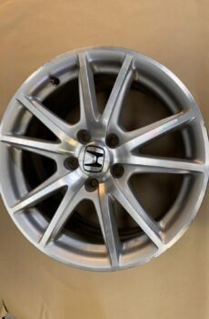 HONDA S2000 REAR WHEEL IN VERY GOOD CONDITION AP2 2004-2005